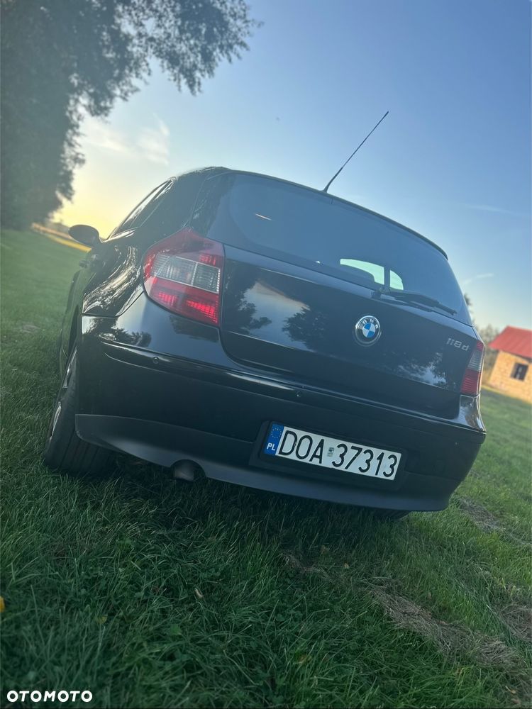 BMW Seria 1 118d - 4