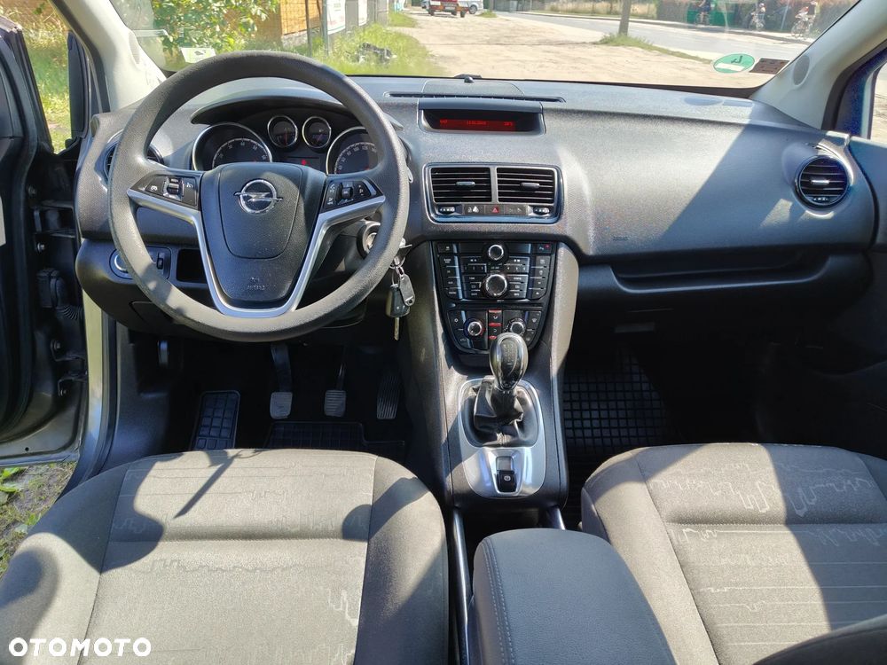 Opel Meriva - 11