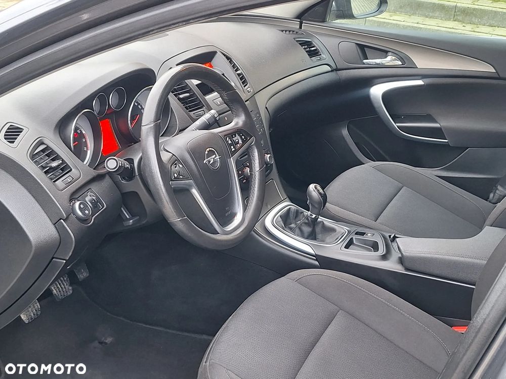 Opel Insignia - 24