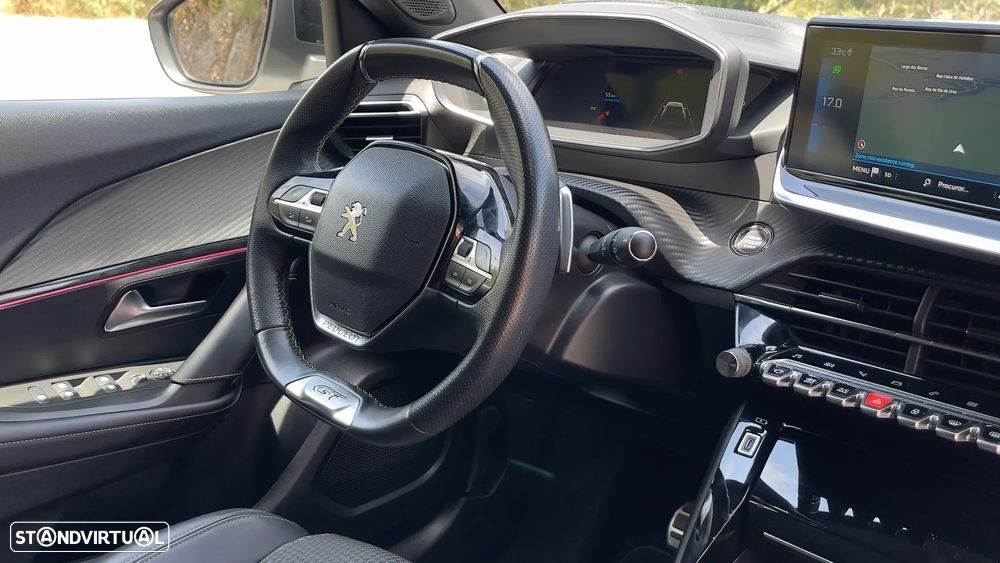 Peugeot 2008 PureTech 130 EAT8 GT - 13