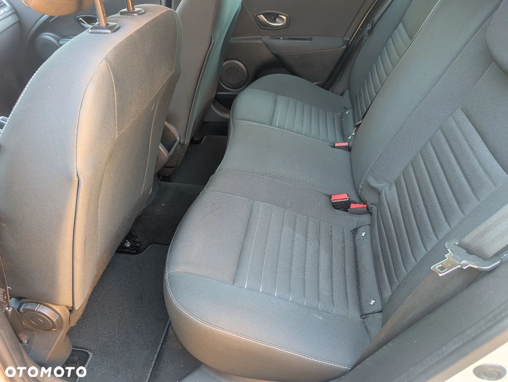 Renault Megane 1.5 dCi Limited - 10