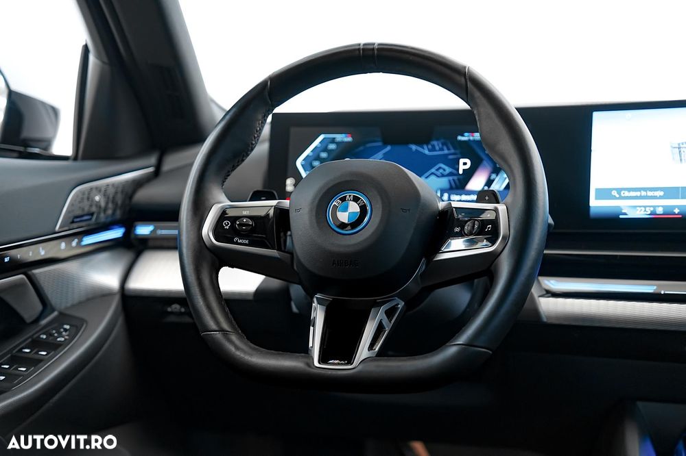 BMW Seria 5 530e Aut. - 12