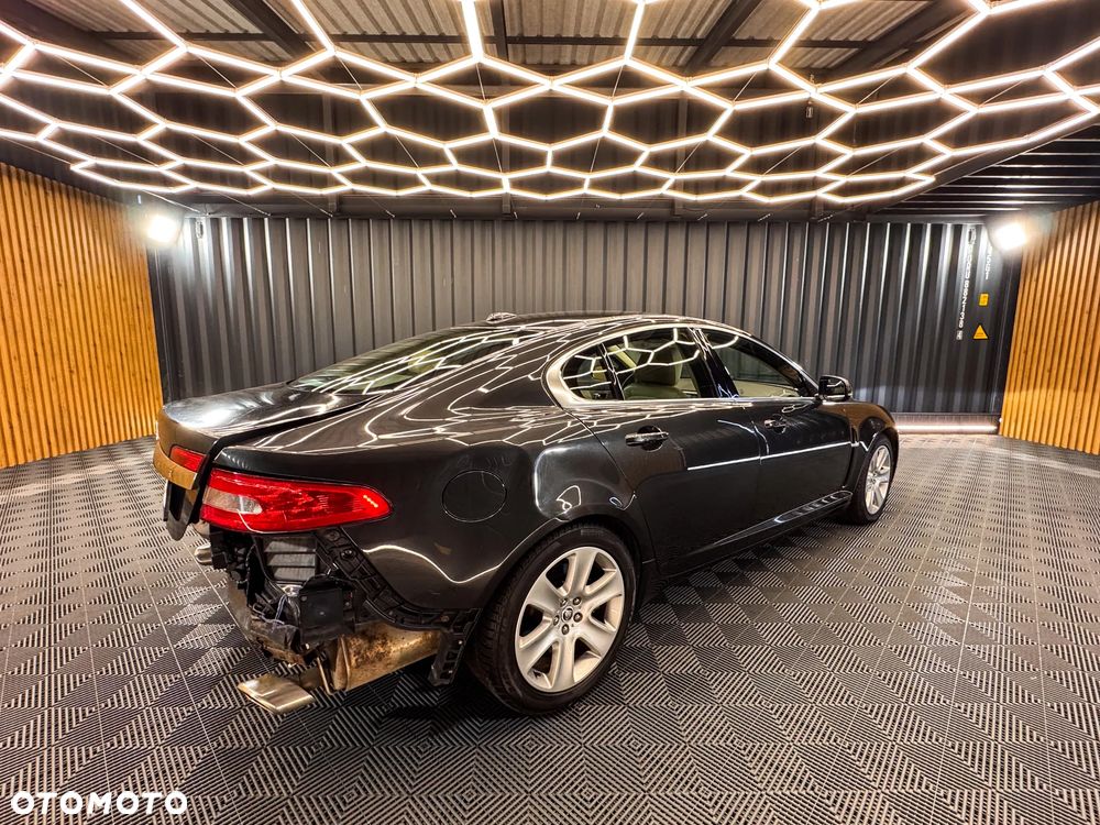 Jaguar XF 5.0 V8 Premium Luxury - 5