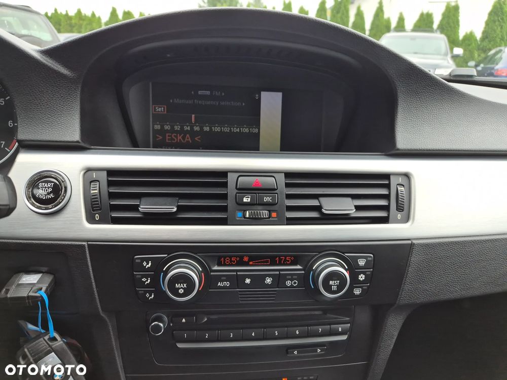 BMW Seria 3 318i Edition Exclusive - 13