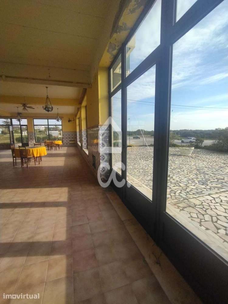 PRAIA DO PEDROGÃO------Espaço Comercial com a área útil de 166 m2, lic - Grande imagem: 4/20