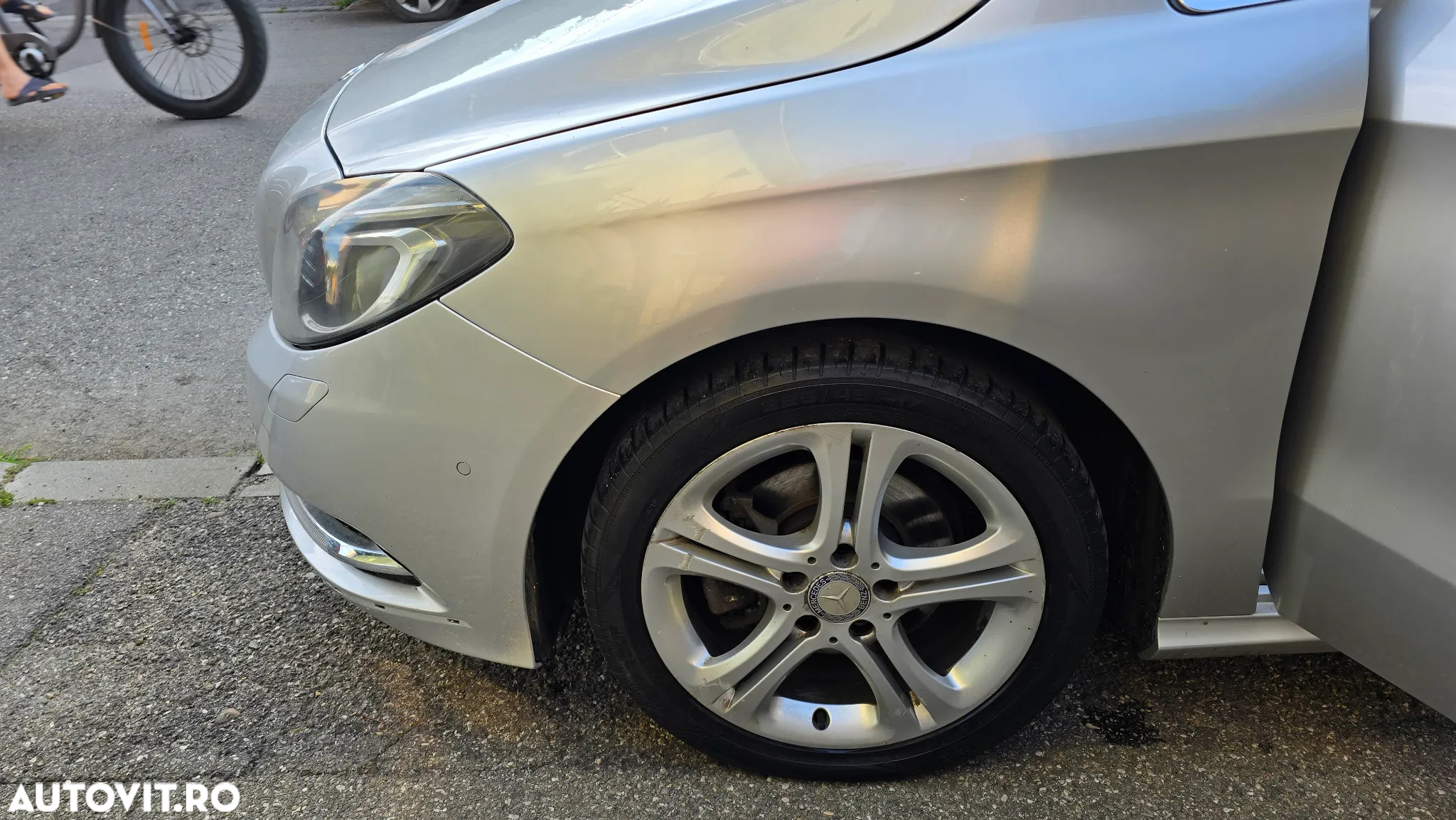 Mercedes-Benz B - 8