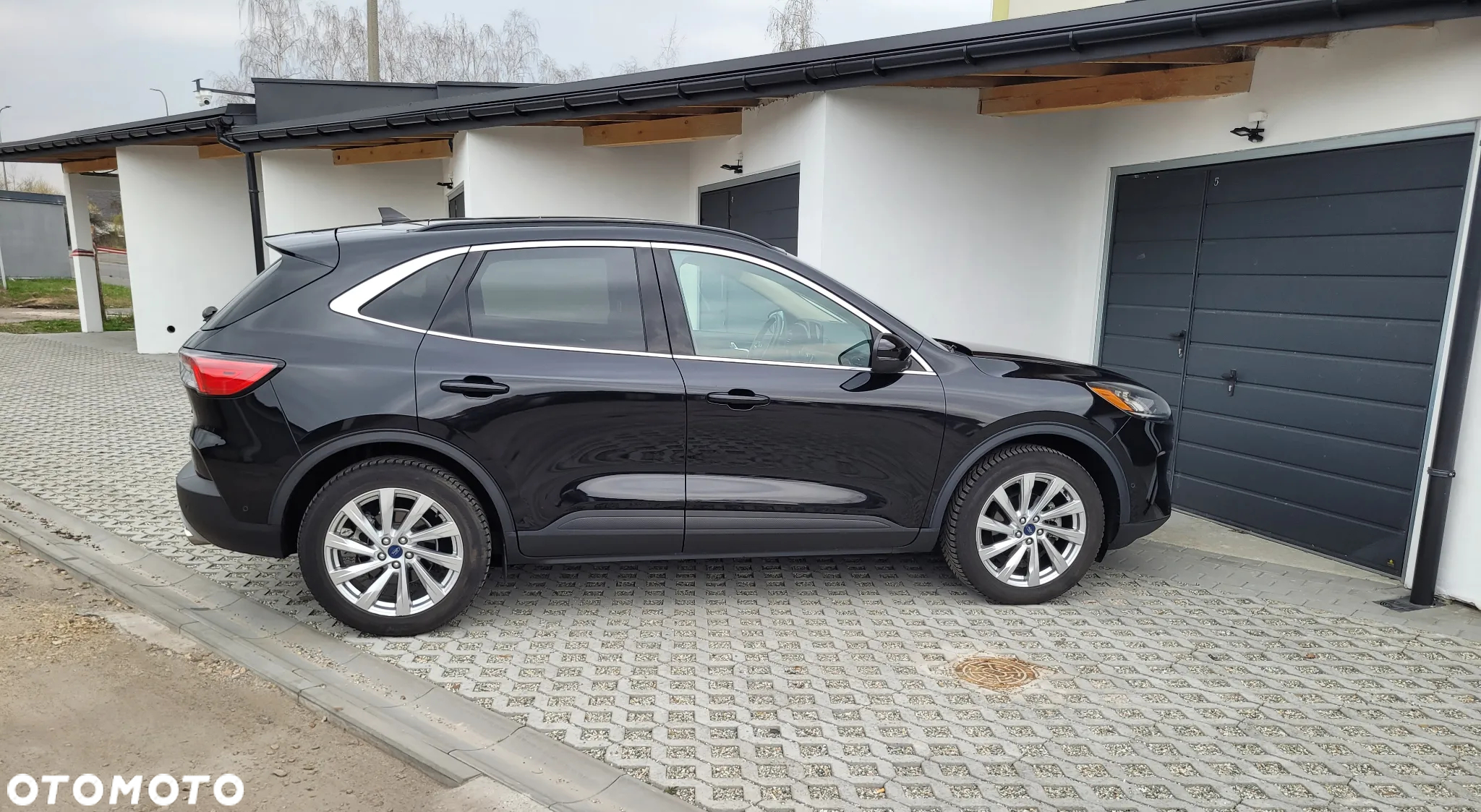 Ford Kuga 2.0 EcoBoost AWD Titanium ASS - 3