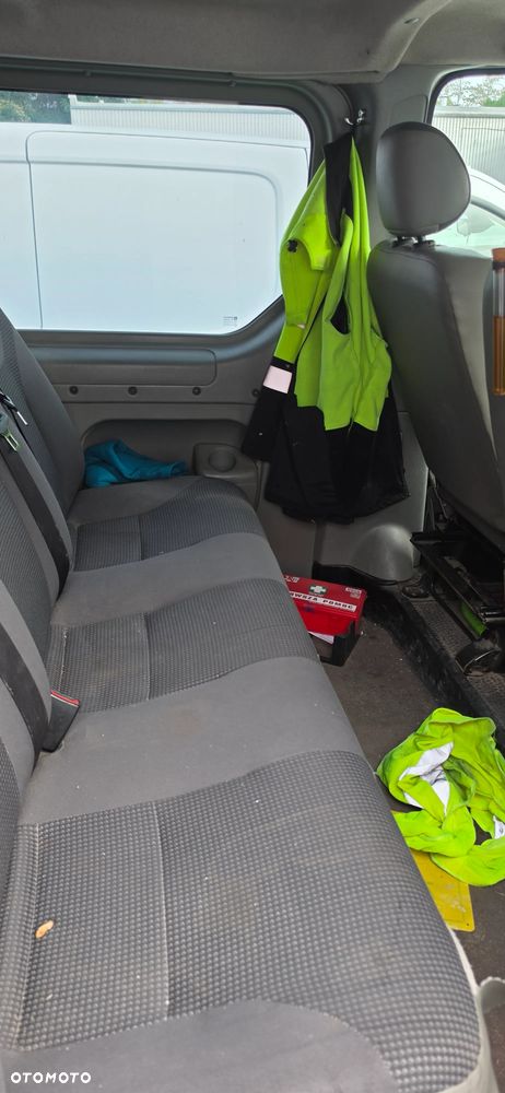 Opel Vivaro L2H1 2.9t - 11
