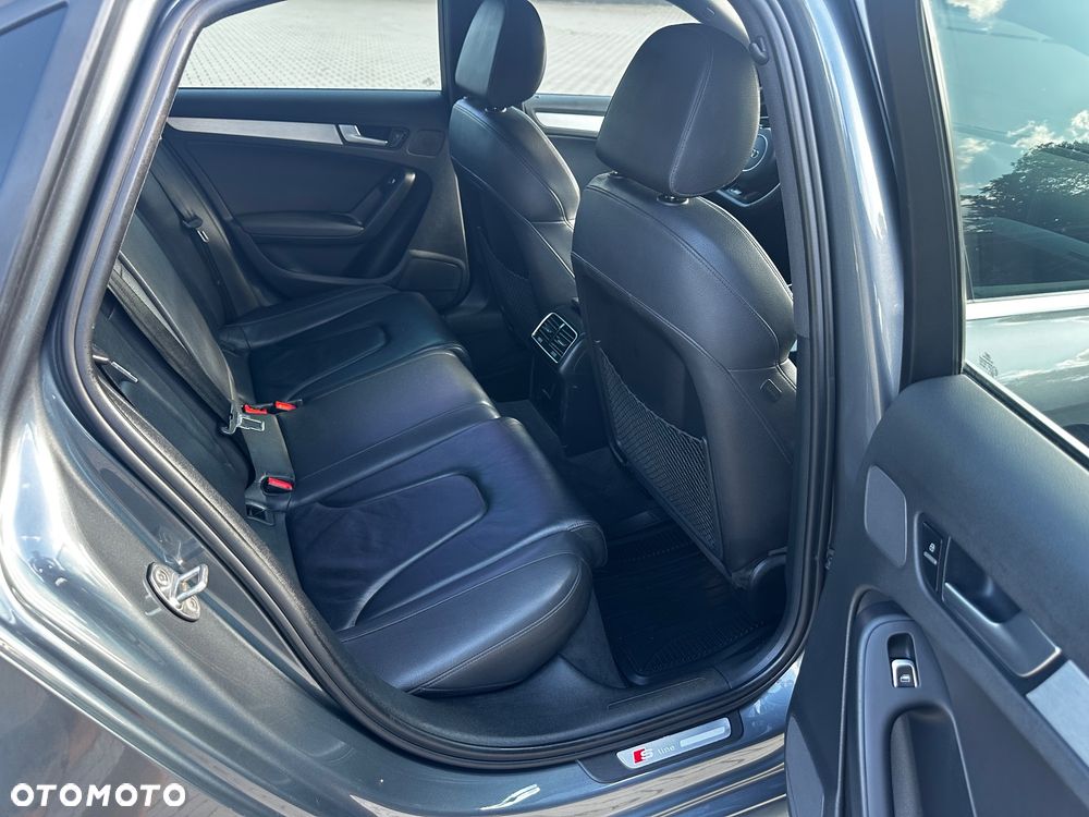 Audi A4 Limousine - 26