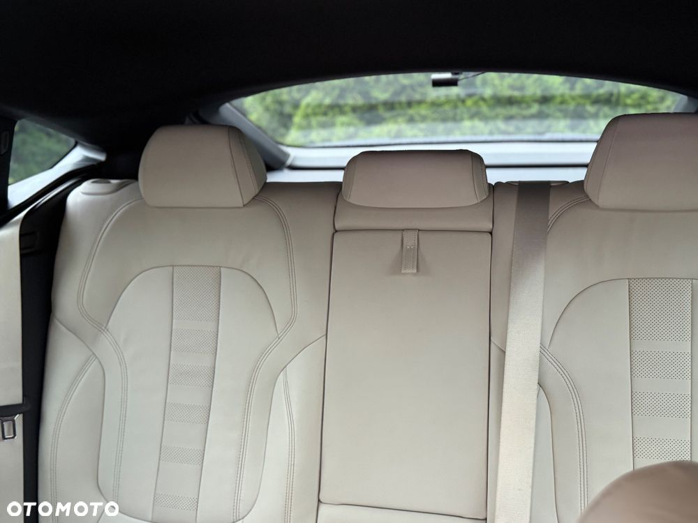 BMW X6 xDrive30d mHEV - 17