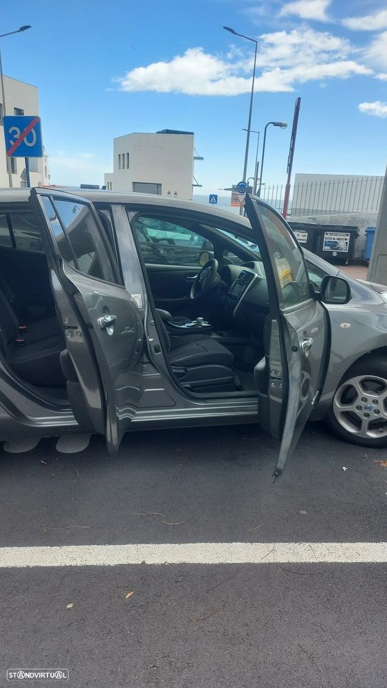 Nissan Leaf 24 kWh (c/ Bateria) Acenta - 9