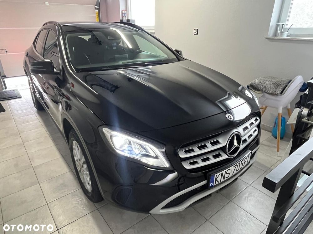 Mercedes-Benz GLA 180 7G-DCT Style - 12