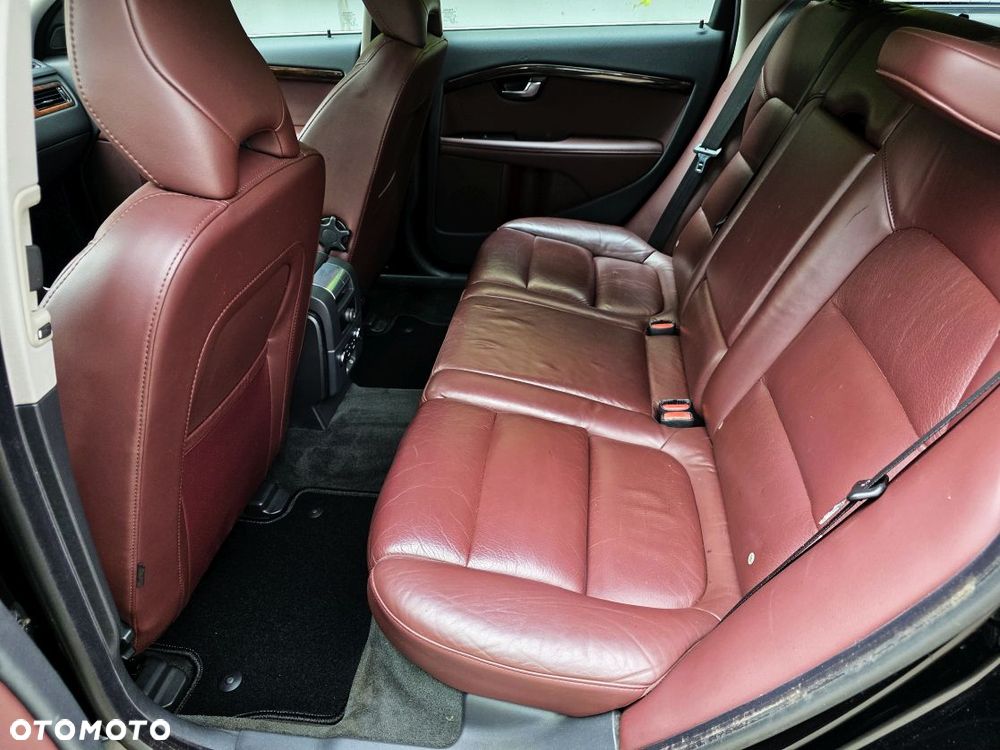Volvo V70 D3 Summum - 10