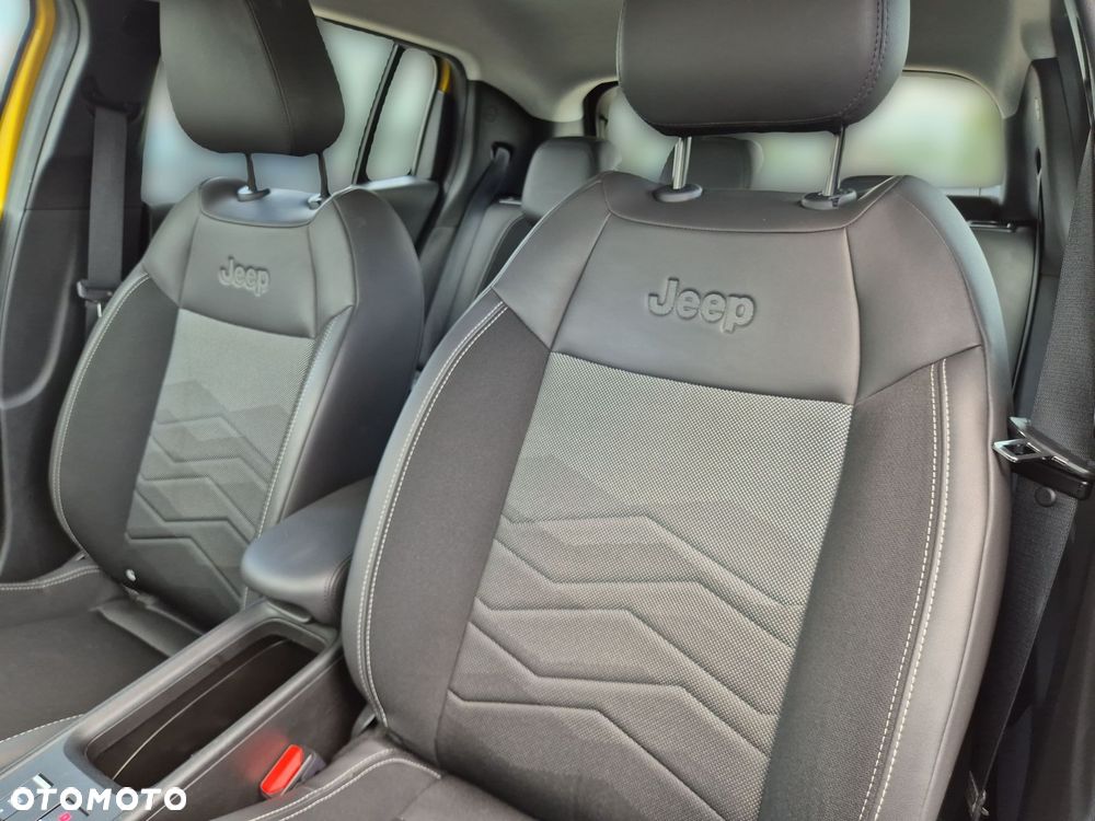 Jeep Avenger 1.2 GSE T3 Altitude FWD - 16