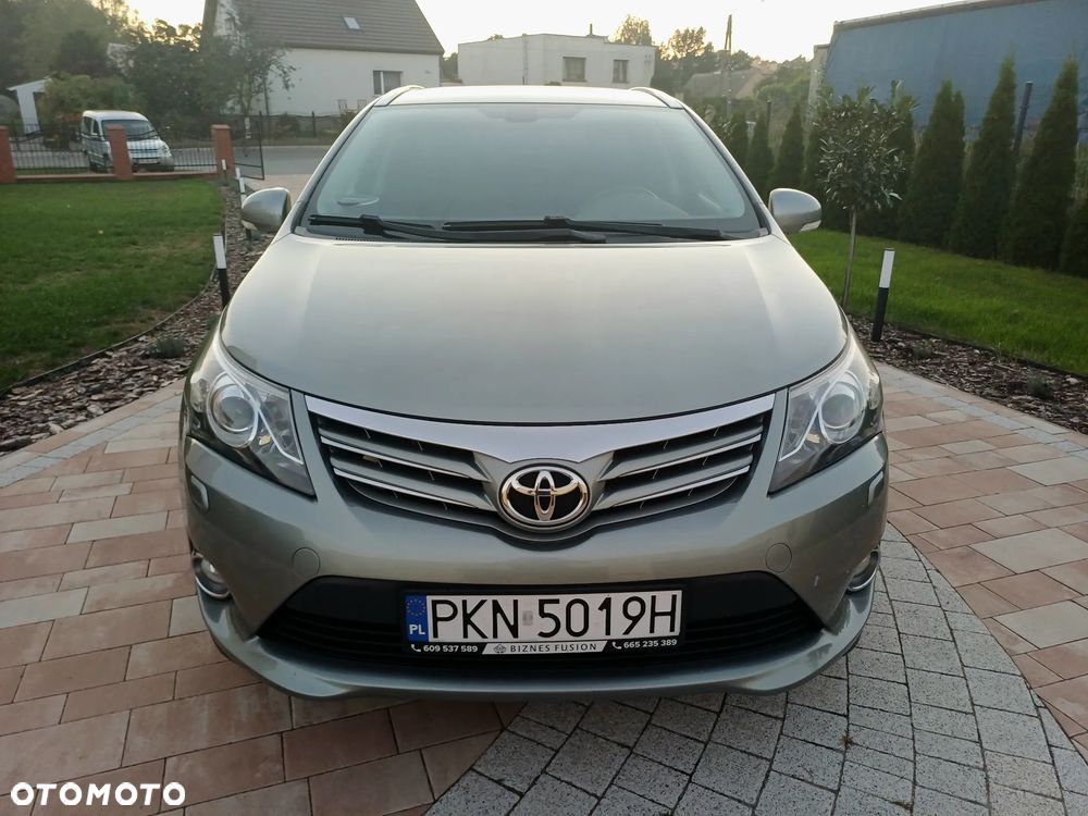 Toyota Avensis 2.0 Executive - 4