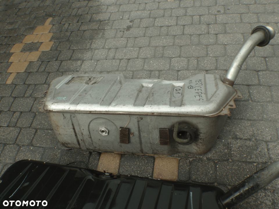 zbiornik bak paliwa mercedes w124 190  oryginał igła - 3