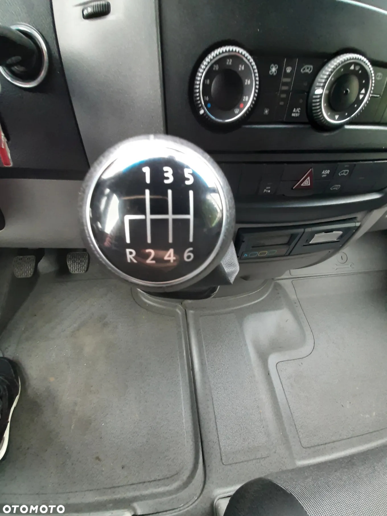 Volkswagen Crafter - 13