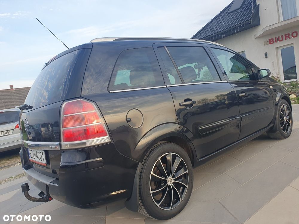 Opel Zafira - 2