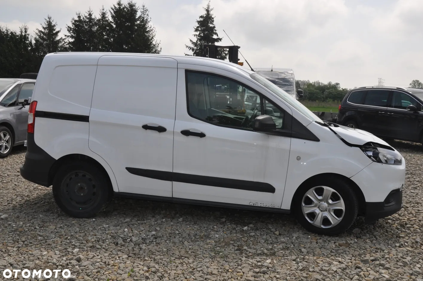 Ford transit-courier - 9