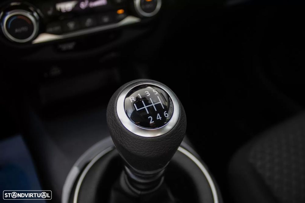 Nissan Juke 1.0 DIG-T Acenta - 32