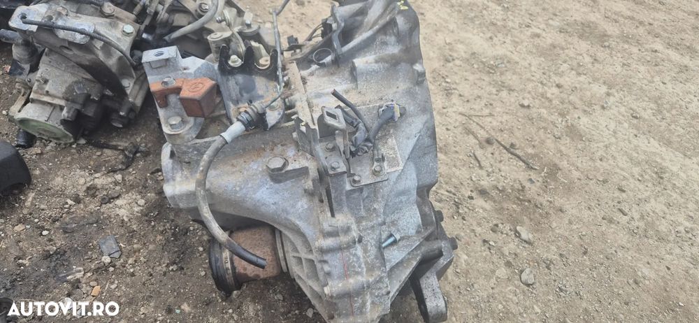 Cutie viteze manuala Mazda 5 2.0 diesel 2008 E4 - 3