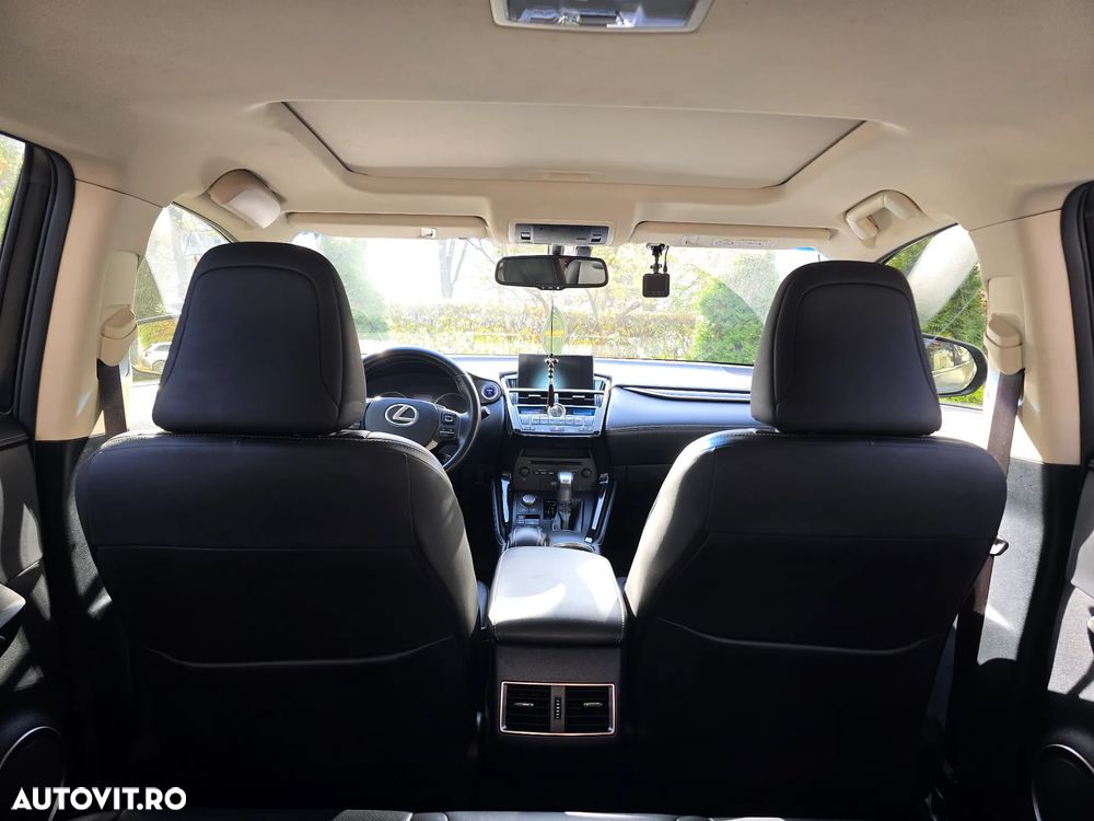Lexus Seria NX 200t AWD Luxury - 28