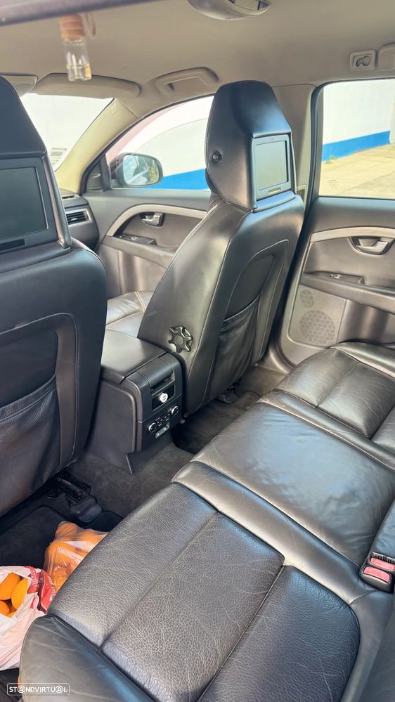 Volvo V70 2.0 D Momentum - 11