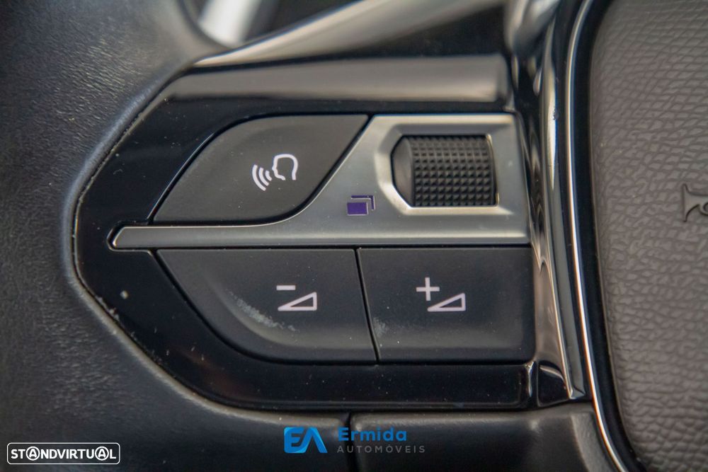 Peugeot 3008 1.6 Hybrid Allure Pack e-EAT8 - 48