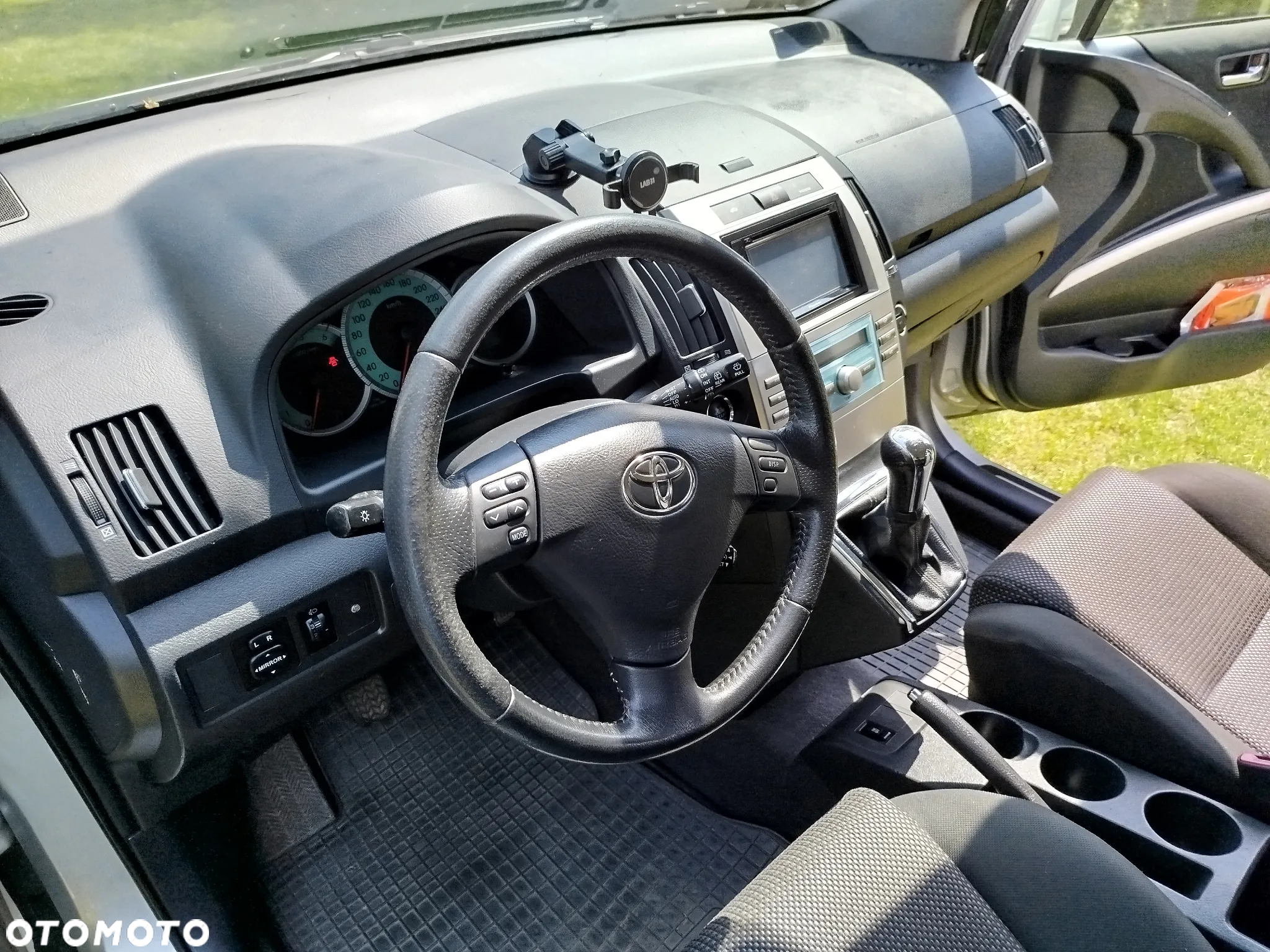 Toyota Corolla Verso 2.2 D-4D X 7os - 9