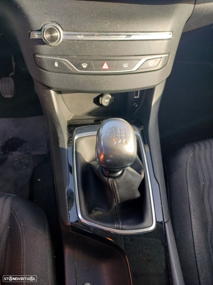 Peugeot 308 SW BlueHDi 120 Stop & Start Active - 14