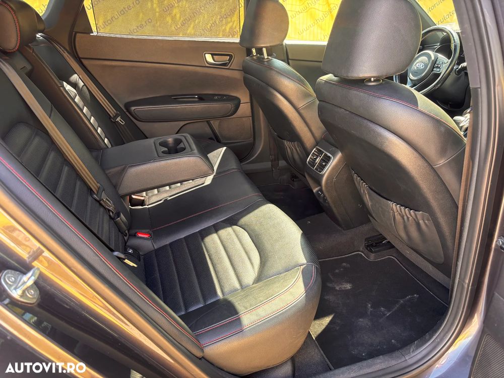 Kia Optima 1.7 DSL 7DCT GT Line - 29