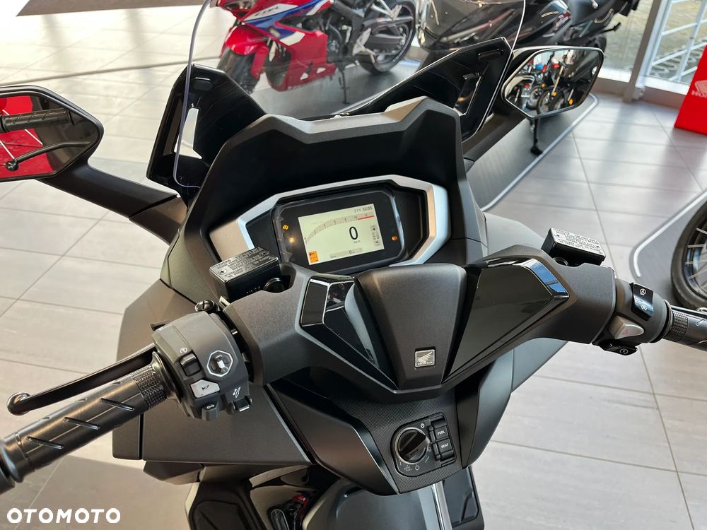 Honda NSS - 9