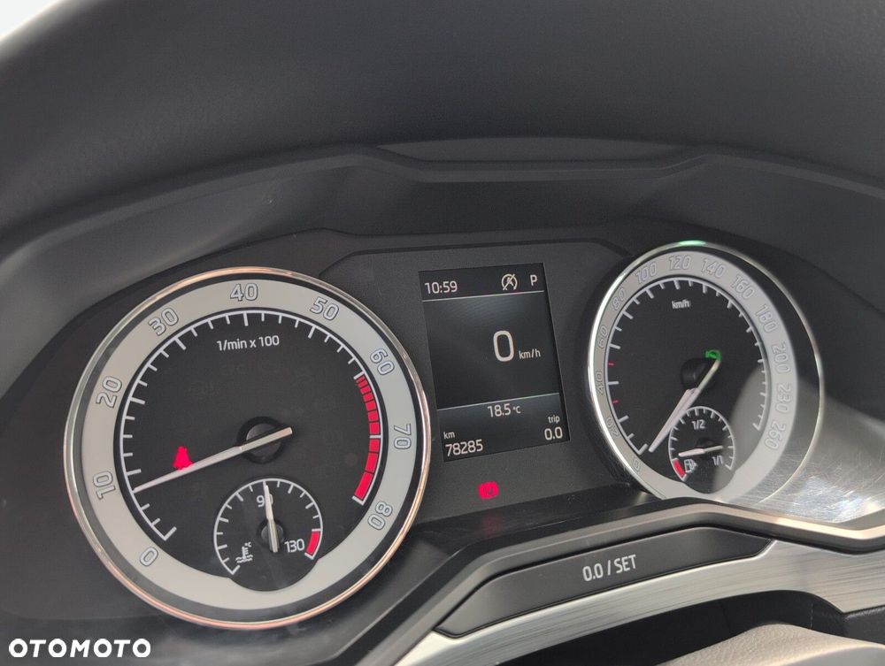 Skoda Superb 2.0 TSI Ambition DSG - 21