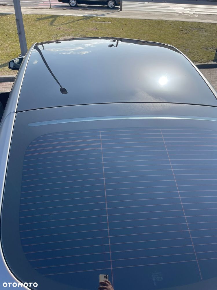 Tesla Model S - 6