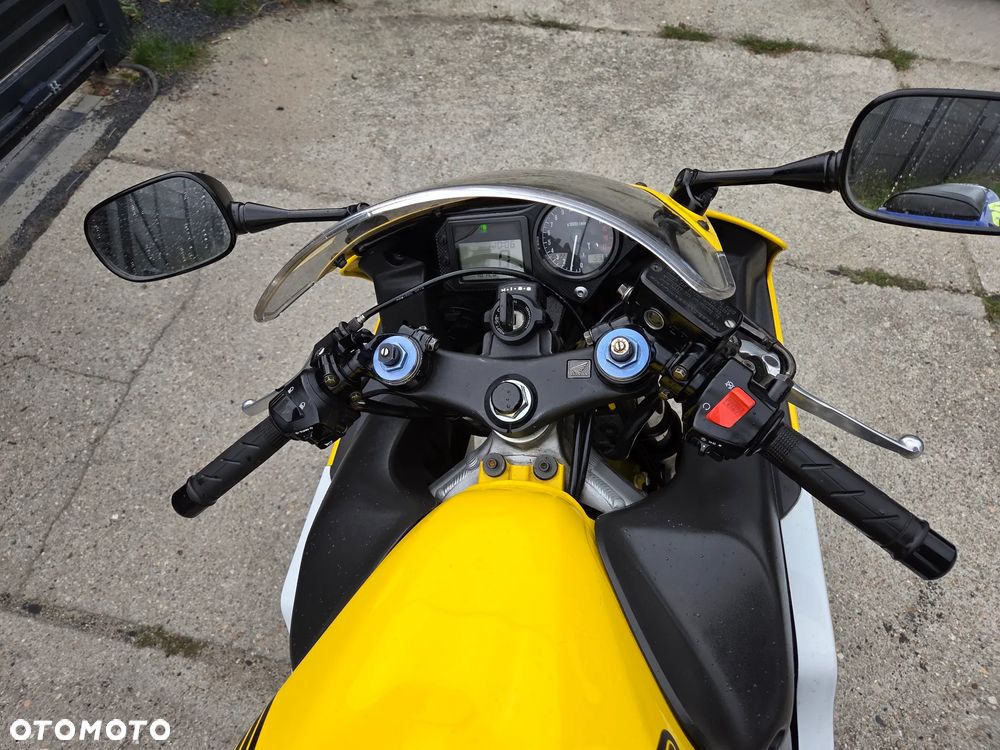 Honda CBR - 16