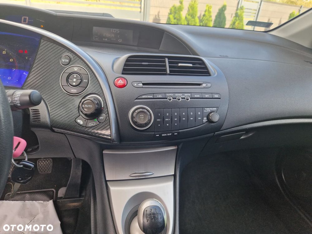 Honda Civic 1.4 Comfort - 17