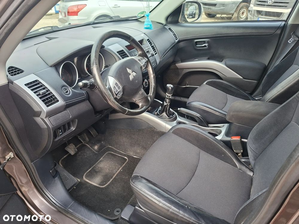 Mitsubishi Outlander 2.2 DI-D ClearTec 2WD Invite - 12