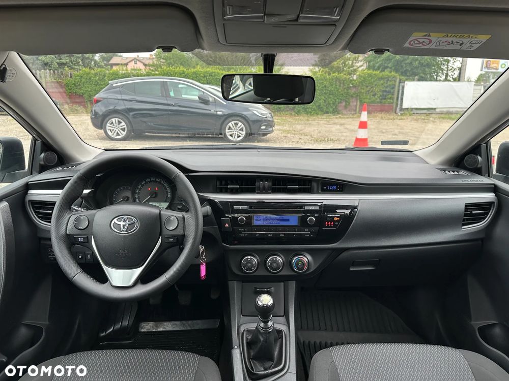 Toyota Corolla - 22