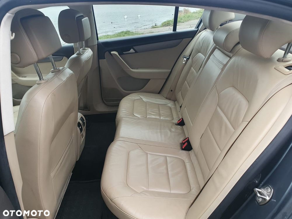 Volkswagen Passat 2.0 TDI Comfortline Optimum - 5