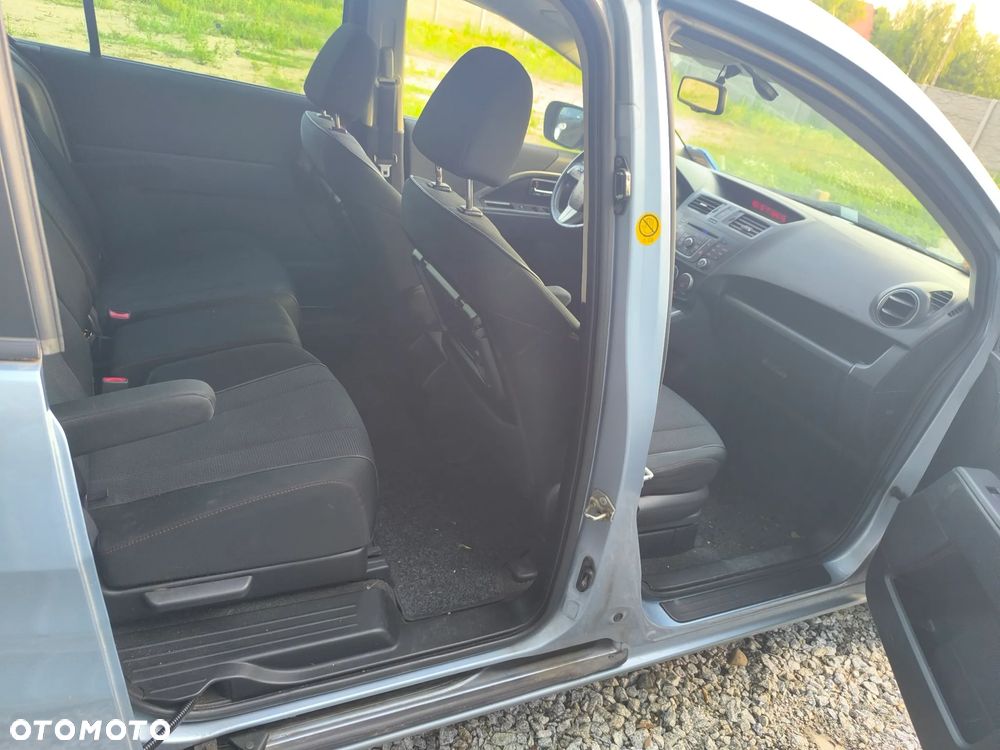 Mazda 5 - 4