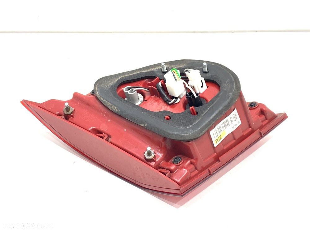 LAMPA TYŁ PRAWA WEWNĘTRZNA  KIA VENGA (YN) 2010 - 2022 1.4 CVVT 66 kW [90 KM] benzyna 2010 - 2022 - 3