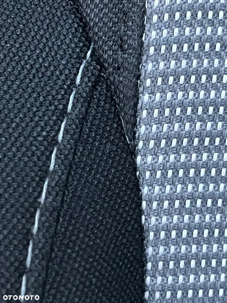 Hyundai i30 1.6 D Classic + - 31