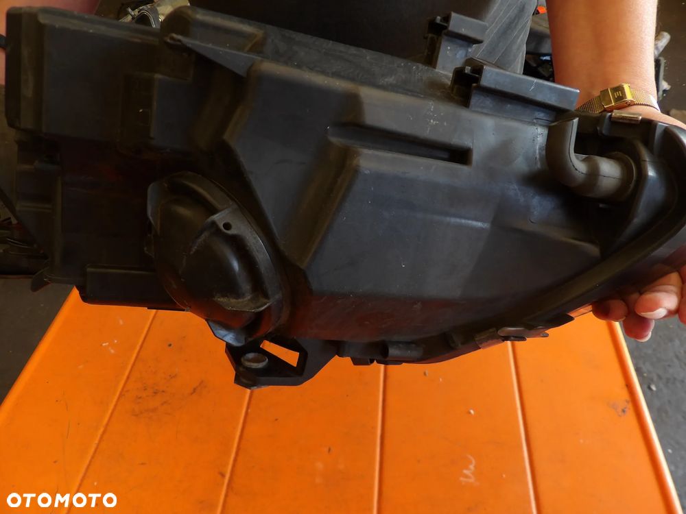 BMW - E60 - LIFT - H7 - PĘKNIĘTE SZKŁO - PRAWA LAMPA PRZEDNIA - UK - 7177730 - 6