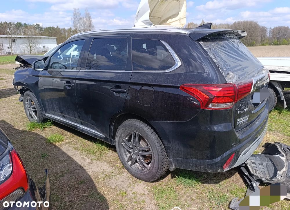 Mitsubishi Outlander Intense + - 5