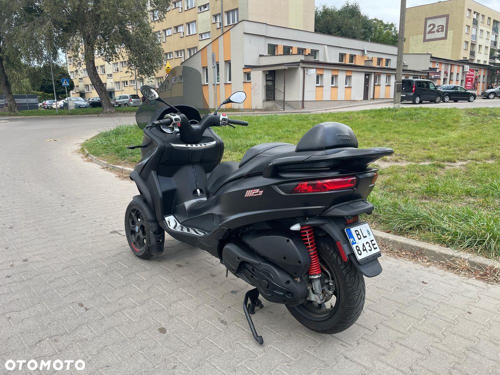 Piaggio MP-3 - 4