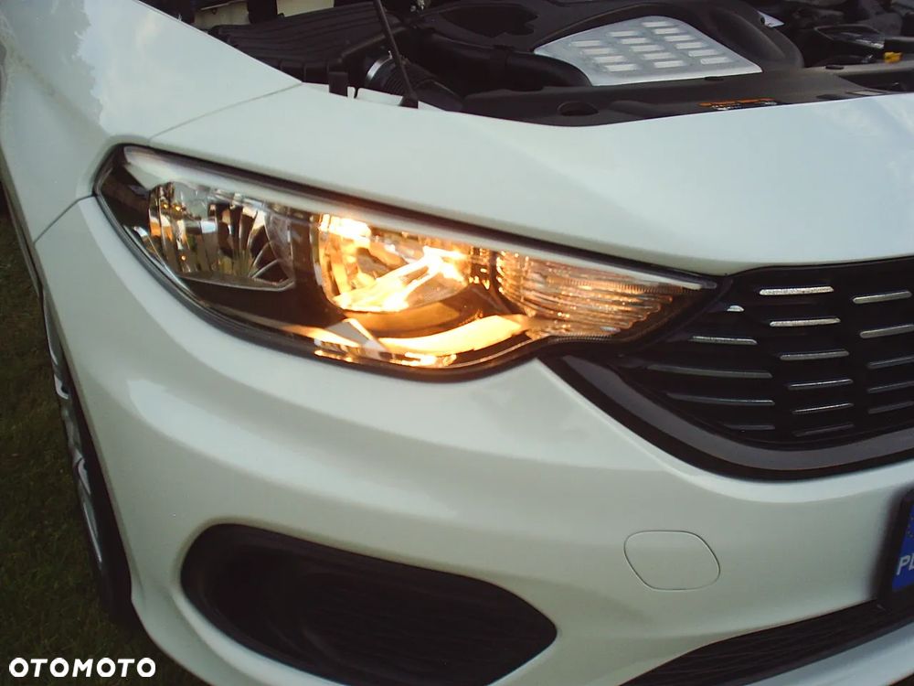 Fiat Tipo 1.4 T-Jet 16v Easy - 18
