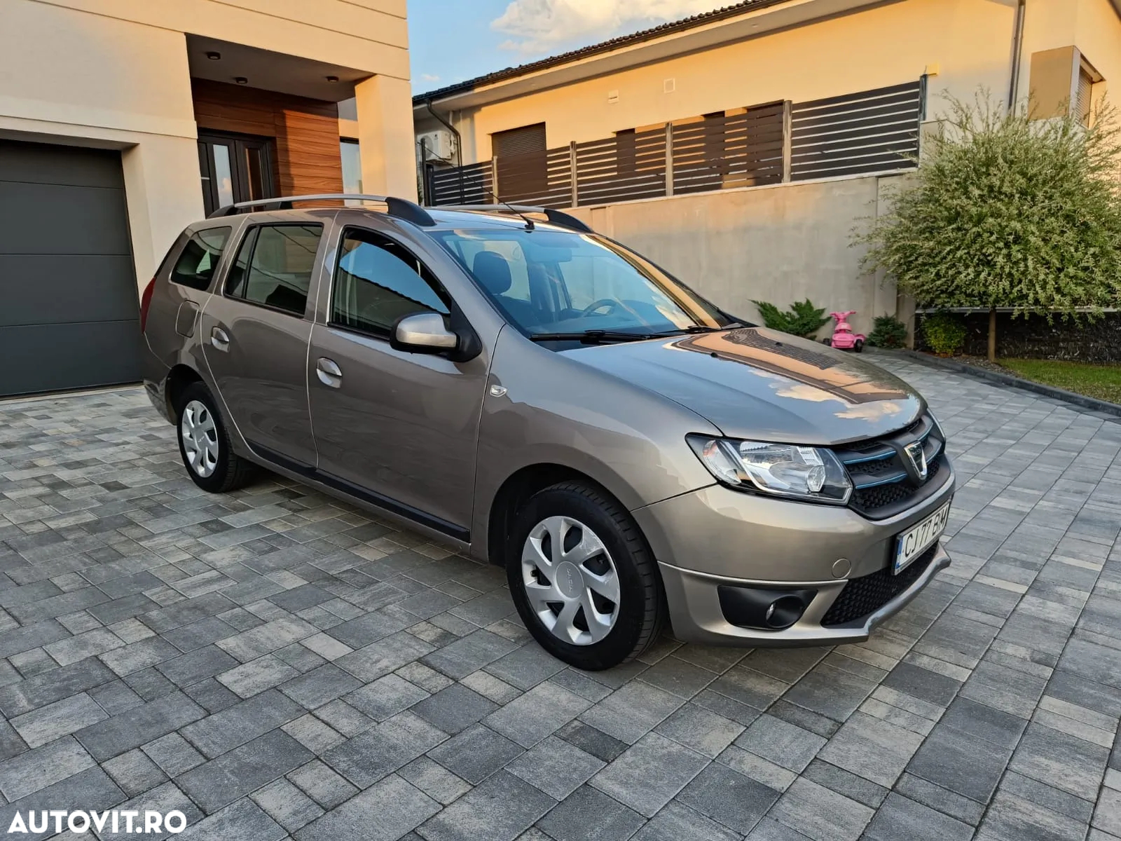 Dacia Logan MCV 1.2 73 CP Laureate - 4