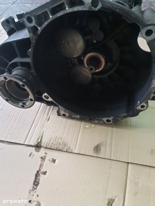 SKRZYNIA BIEGÓW PASSAT/AUDI/SEAT 1,9TDI 02M301107H - 1