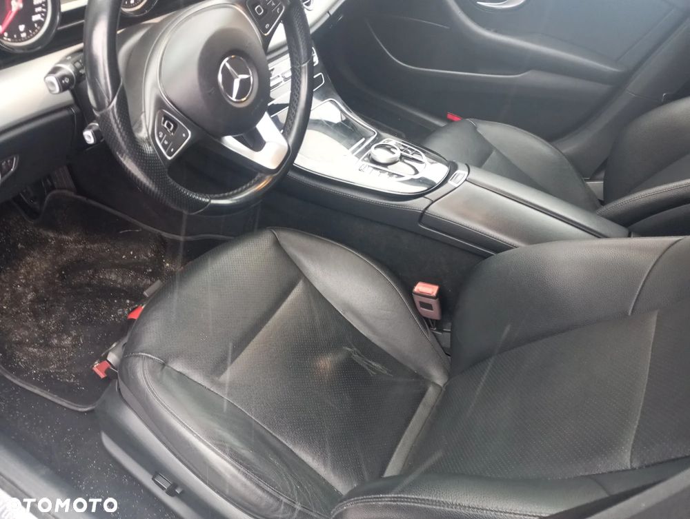 Mercedes-Benz Klasa E - 14