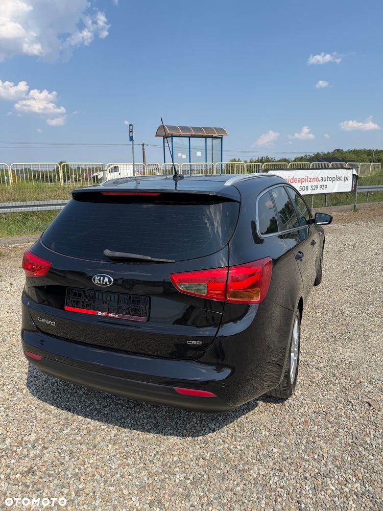 Kia Ceed - 8